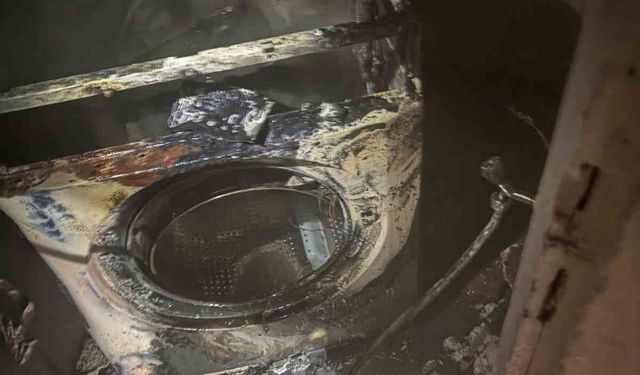 Çamaşır makinesi evi küle çevirdi