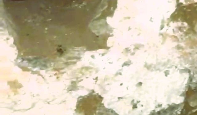 Defineciler 300 yıllık tarihi hamamı talan etti