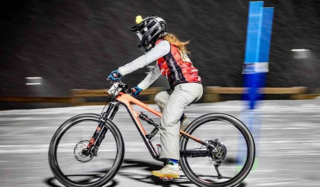 Denizlili sporcu Snow Bike Türkiye Şampiyonası'na damga vurdu