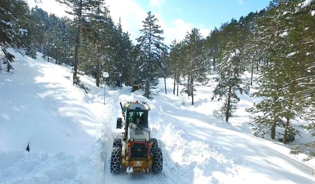 Erzincan'da 125 köy yolu ulaşıma kapandı