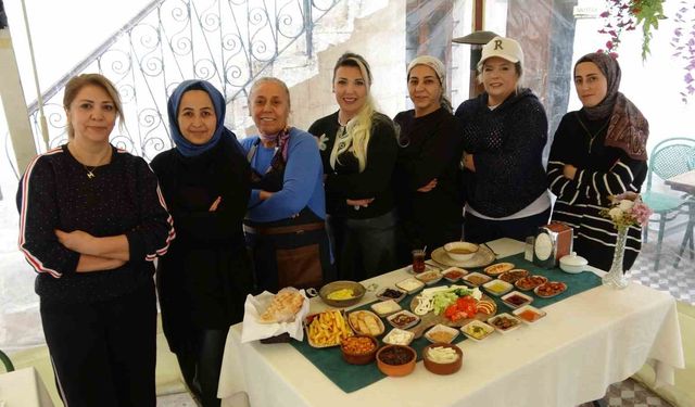 Eşlerinden imza karşılığında toplanan kadınlar önce kooperatif kurdu, sonra restoran açtı