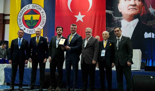 Fenerbahçe'den, Ali Şen'e 50. yıl plaketi