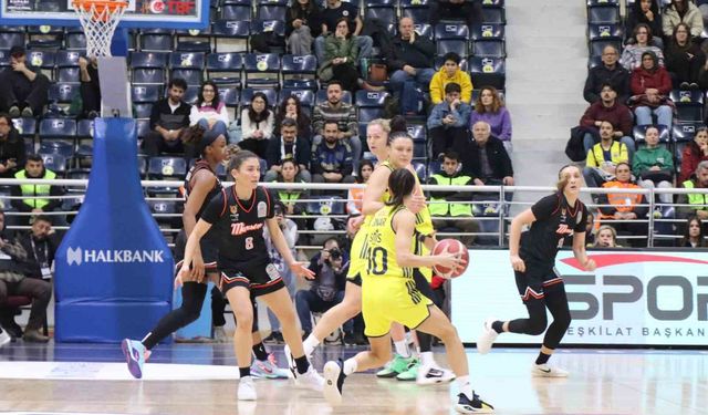Halkbank Kadınlar Türkiye Kupası: Fenerbahçe Opet: 84 - ÇİMSA ÇBK Mersin: 66