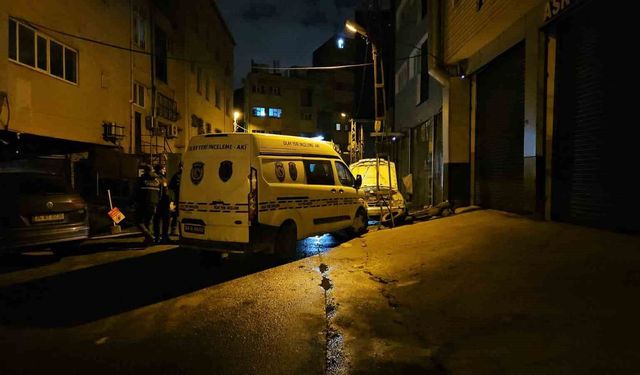 Isınmak için arabaya girdi araç yanınca feci şekilde can verdi