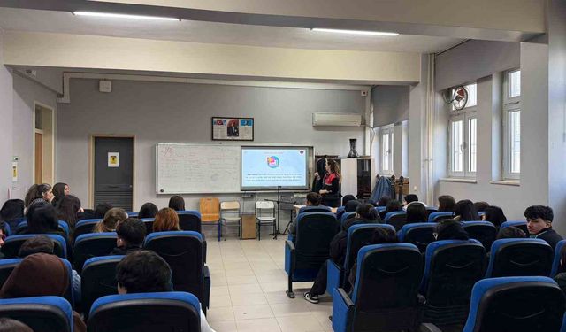 Jandarmadan lise öğrencilerine siber farkındalık eğitimi
