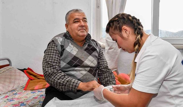 Mersin Büyükşehir Belediyesi 2025'te sağlık ve sosyal destekle her kesime ulaştı