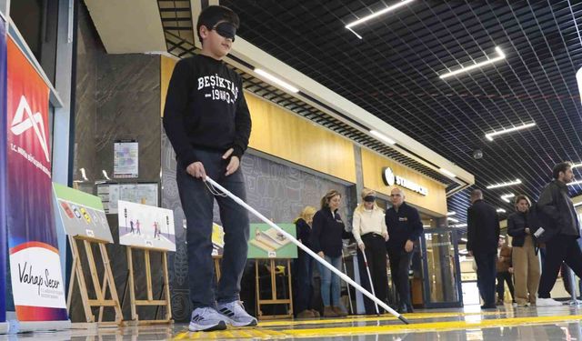 Mersin'de görme engelliler için empati parkuru kuruldu