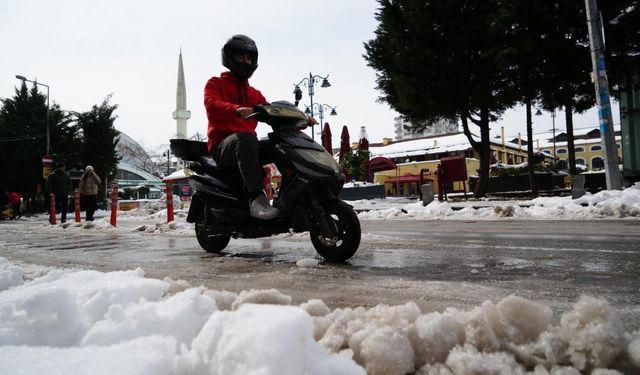 Samsun'da motosiklet ve motokuryelerin trafik yasağı kaldırıldı
