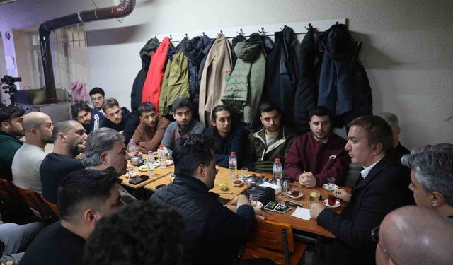 Sobada kaşarlı patates etrafında buluşma