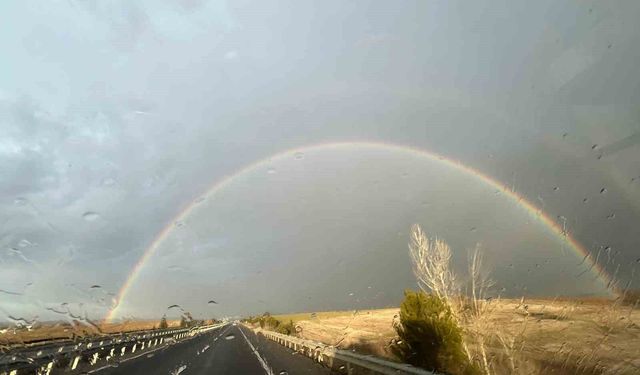 Tavşanlı'da yağmur sonrası gökkuşağı görsel şölen