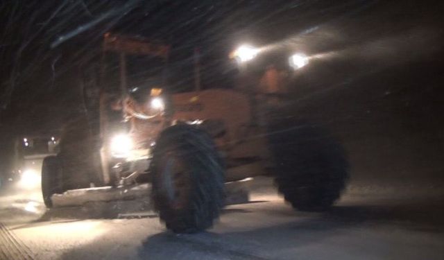 Alacabel'de şiddetli yağmur kar yağışına döndü