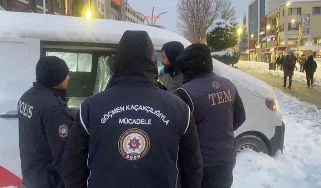 Bolu'da 21 kaçak göçmen yakalandı