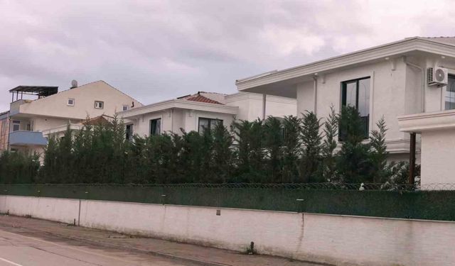 Cam silerken 4 metreden düştü