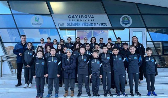 Çayırovalı yüzücüler yarışlardan 27 madalyayla döndü