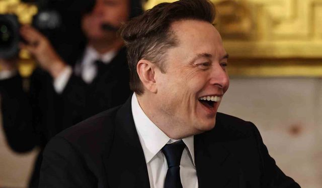 Elon Musk net serveti 800 milyar doları aşan tarihteki ilk insan oldu