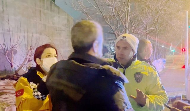 Kaza yapan alkollü sürücü, 'Hepinizden özür diliyorum' diyerek hastaneye gitmeyi reddetti