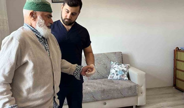 Kovancılar'da bir ilk: Evde fizik tedavi uygulaması