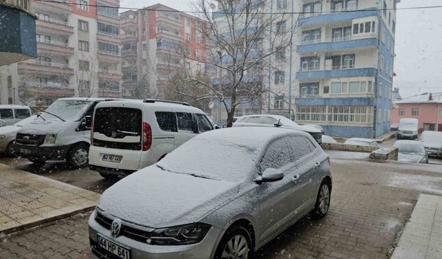 Malatya'da kar yağışı etkisini artırdı