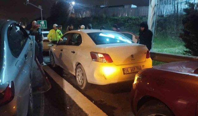 TEM'i kilitleyen 8 araçlı zincirleme kaza