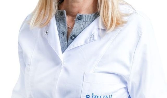 Yatmadan önce telefona bakanlara uzmanından uyarı: 'Beyniniz size oyun oynuyor'