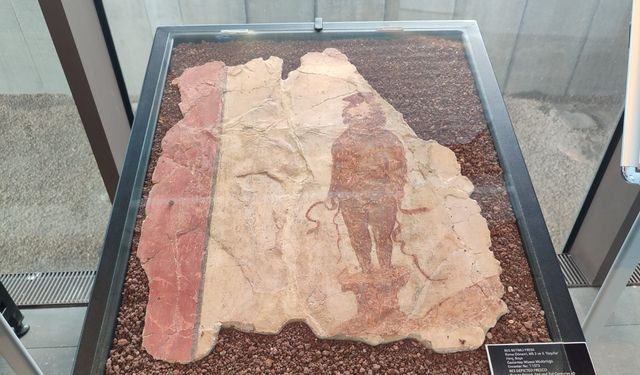 Tanrı Bes betimli fresk, Arkeoloji Müzesi’nde sergileniyor