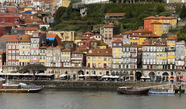 Atlantik Kıyısında Bir Şiir: Porto Günlüğüm