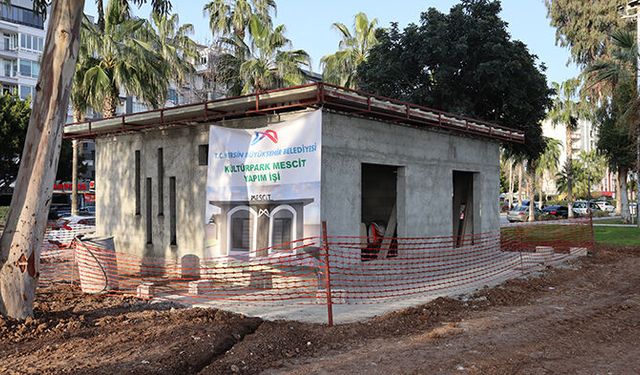 Mersin’de sahile yapılan mescitte sona doğru geliniyor