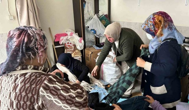 8 Martta ihtiyaç sahibi kadınlara kıyafet desteği