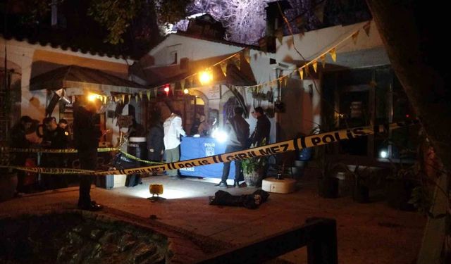 Antalya'da 21 Yaşındaki genç 30 metre yükseklikten beton zemine düşerek hayatını kaybetti