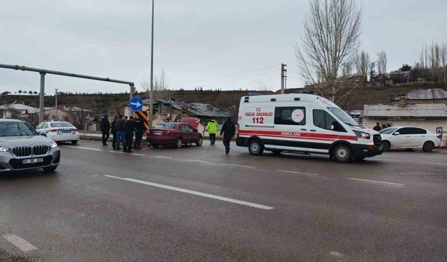 Aşkale'de korkutan kaza: Facianın eşiğinden dönüldü