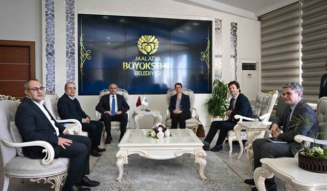 Enkaz ayrıştırma projesi Türkiye'de ilk Malatya'da uygulanıyor