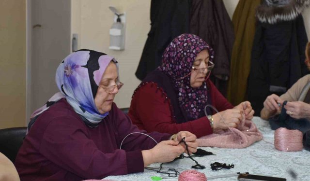 Evden çıkıp üretime katılıyorlar