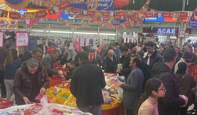 Fiyatı yarı yarıya düşen ete hücum ettiler