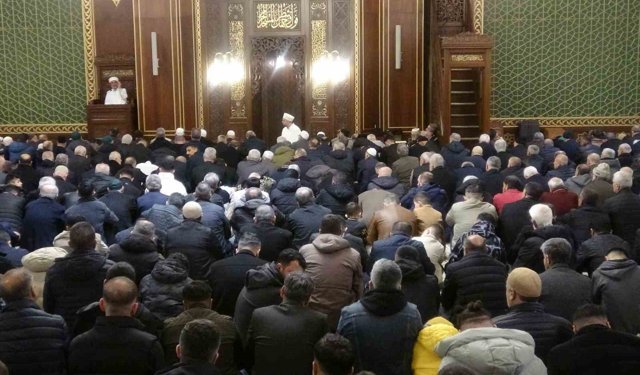 Malatya'da bayram namazı yoğunluğu