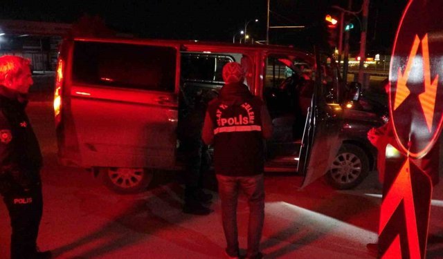 Malatya'da husumetlilerin bıçaklı kavgası: 5 yaralı, 4 gözaltı