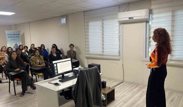 Mersin'de genç kadınların istihdam yolculuğu başladı