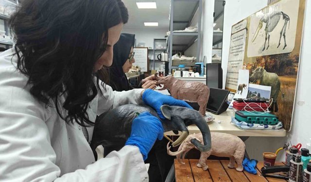 Milyon yıllık tarih minyatürleştiriliyor