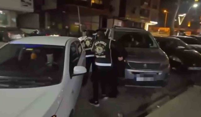 Pendik'te silah ticareti yapan 2 şüpheli gözaltına alındı