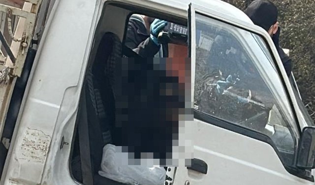 Sınıf öğretmeni arabasında ölü bulundu