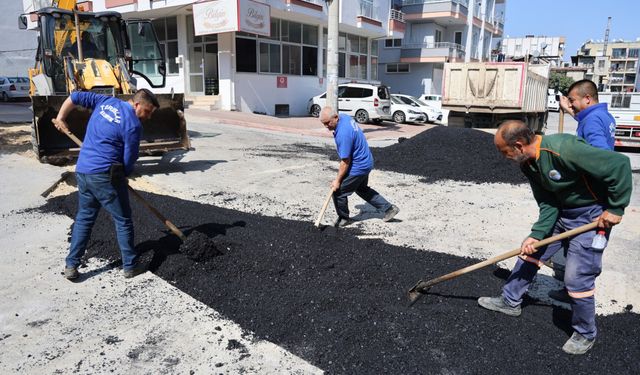 Toroslar’da asfalt bakım ve yenileme çalışmaları devam ediyor