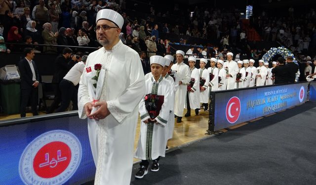 Mersin'de 260 öğrenci hafızlık icazeti aldı