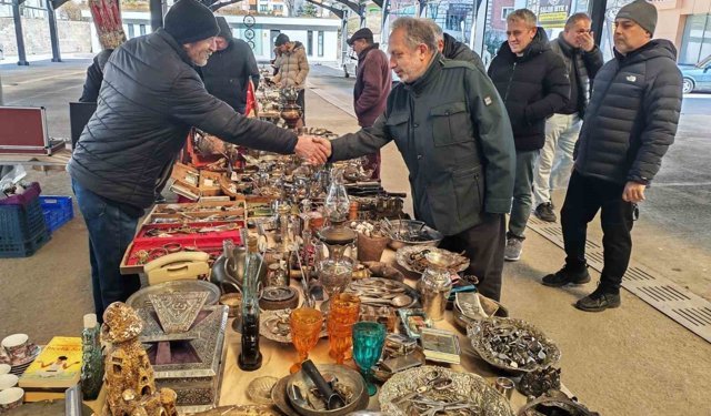 Antikacılar baharı karşılıyor