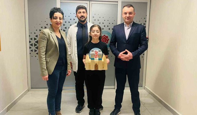 CÜ Vakfı Okulları öğrencisi, Sıfır Atık projesiyle takdir topladı