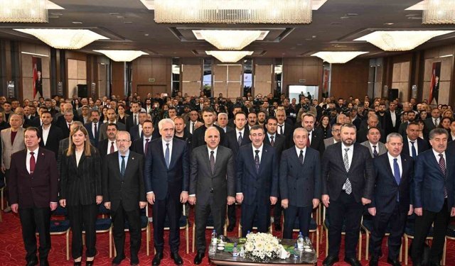 Cumhurbaşkanı Yardımcısı Yılmaz: 'Coğrafyamızın da avantajlarını kullanarak lojistikte çeşitlendirme, alternatifleri geliştirme stratejisi izliyoruz'