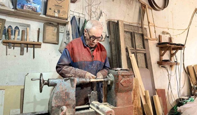 Mardinli usta ahşap beşik geleneğini yarım asırdır ayakta tutuyor