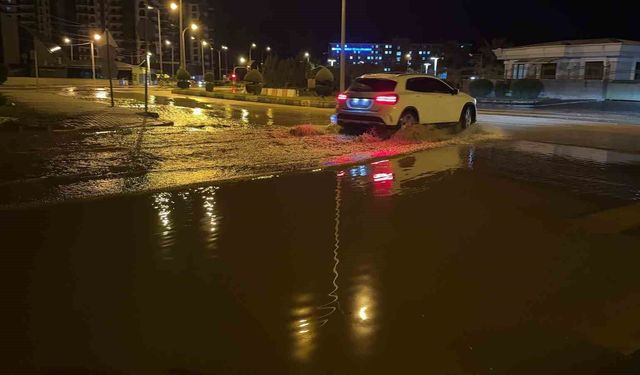 Osmaniye'de gece şiddetli yağmur etkili oldu