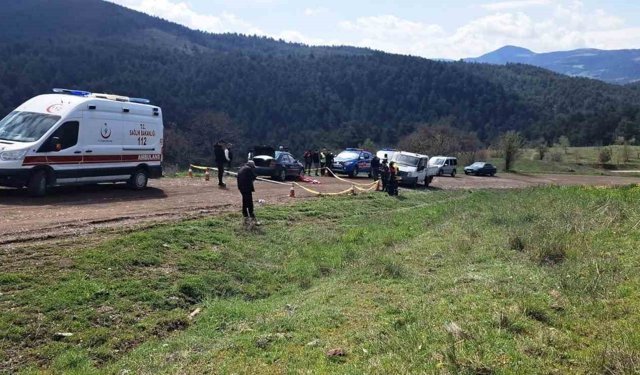 Tamir etmeye çalıştığı aracının altında kalan şahıs hayatını kaybetti