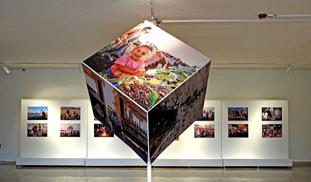 Uluslararası Alaçatı Ot Festivali'nde 'Küp' fotoğraf sergisi kapılarını açtı