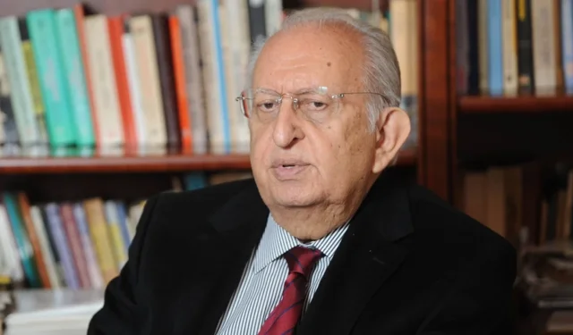 TBMM Eski Başkanı Hüsamettin Cindoruk hayatını kaybetti