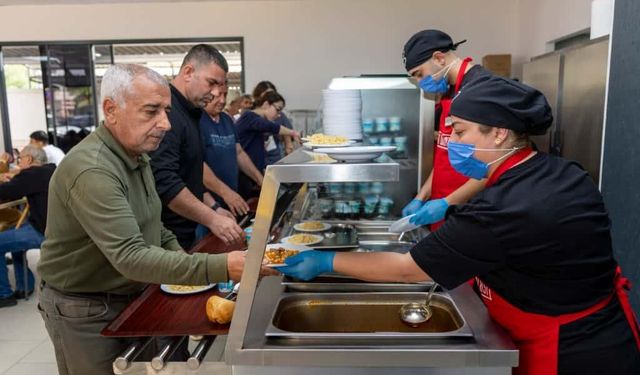 Yenişehir Belediyesi Kent Lokantası’nda dar gelirli vatandaşa hem ekonomik hem sağlıklı yemek